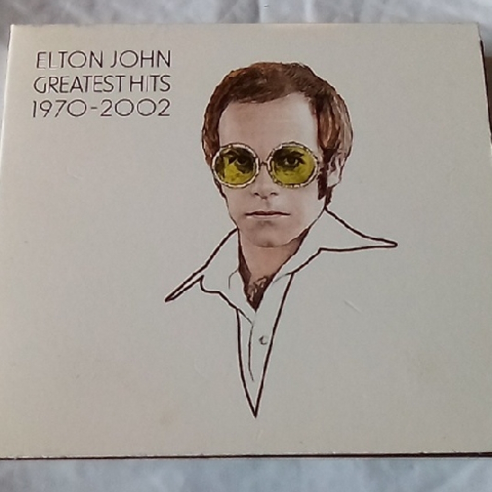 ELTON JOHN Greatest Hits 1970-2002 CD - Pre Owned Excellent Playing Condition